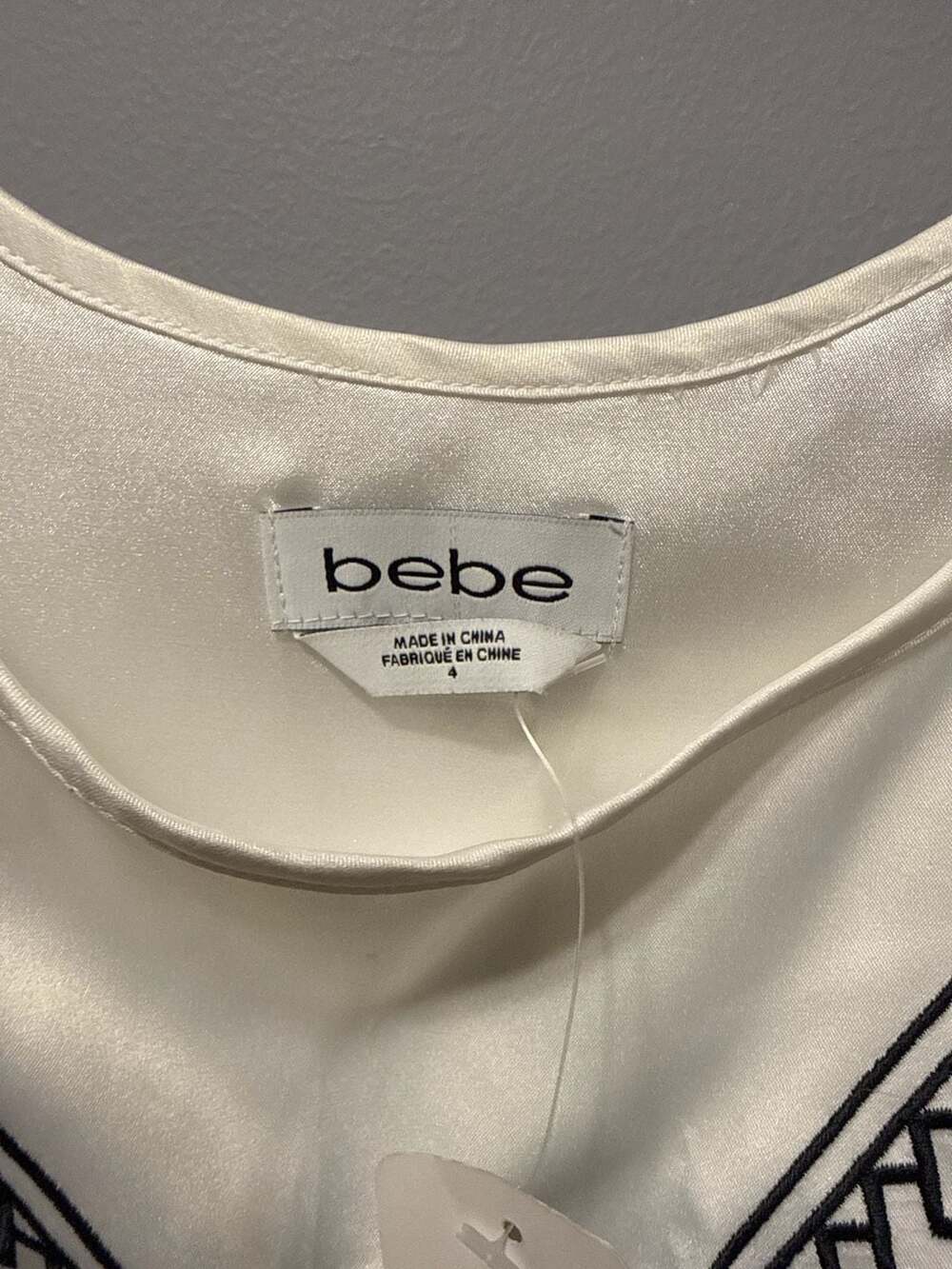bebe - Picture 5 of 11